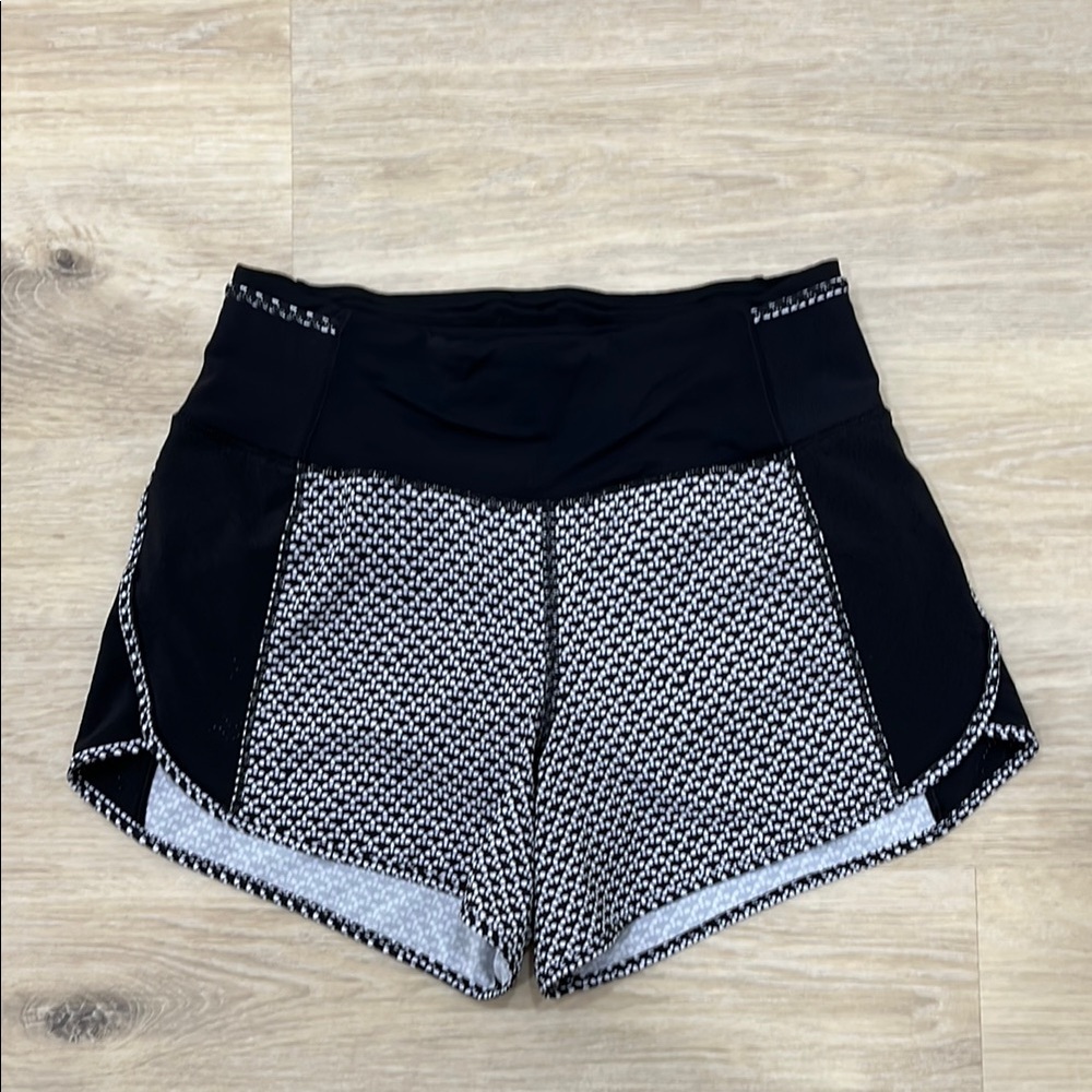 Lululemon Real Quick Short *Perforated 3.5"